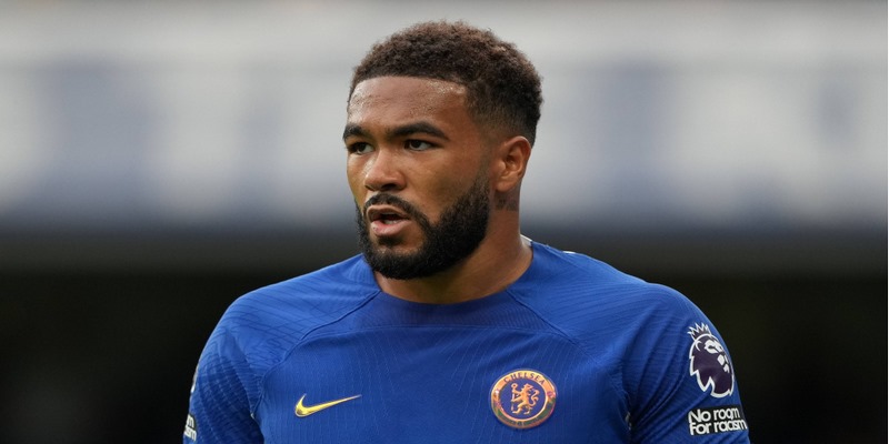 Top Hậu Vệ Cánh Phải Hay Nhất Thế Giới Nổi Bật Hiện Nay 3 Reece James sở hữu một lối chơi toàn diện và cực kỳ ấn tượng