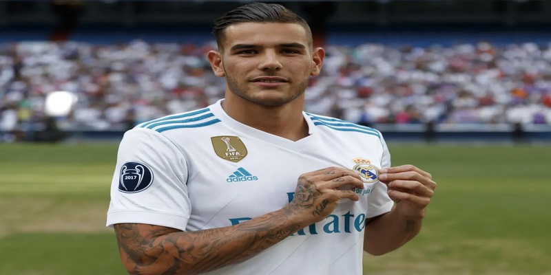 Điểm Danh Qua Những Top Hậu Vệ Cánh Trái Hay Nhất Thế Giới 2 Theo Hernández là một cầu thủ được đánh giá có phong thái chơi cực kỳ tốt